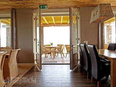 groepsaccomodatie-Nederland-Barchem-20personen-BRM-1353, eettafels