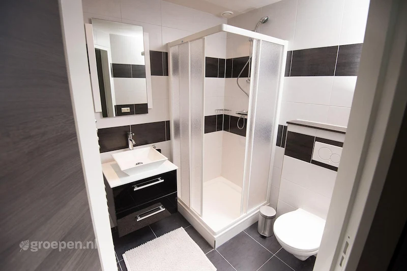 groepsaccommodatie-Nederland-Hoevelaken-14-personen-HOE-2727-07.jpg, douche, wc