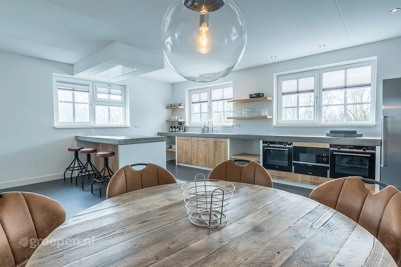 groepsaccommodatie-Nederland-Texel-24-personen-DNB-1779-2-30.jpg, tafel, stoelen