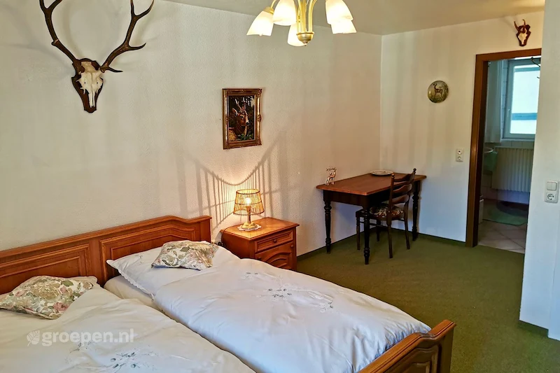 Groepsaccommodatie-Rurberg-rur-2006-28.jpg, slaapkamer,Ensuite,Tafel