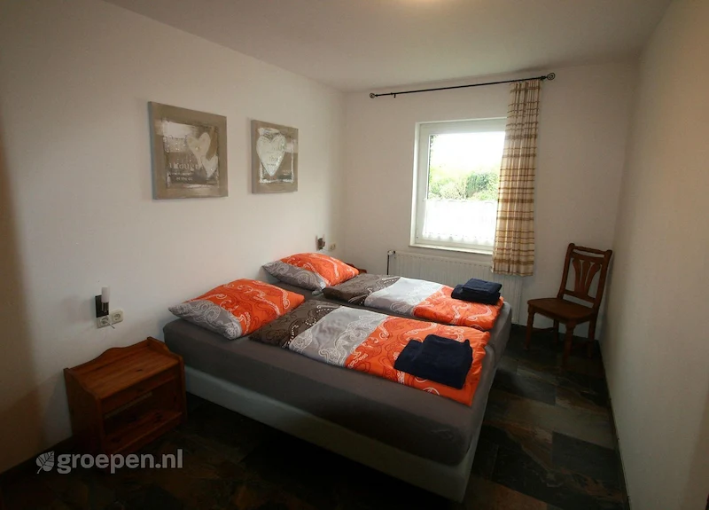 groepsaccommodatie-Duitsland-Aurich-AUR-77915.jpg, 2-persoonsbed,Stoel