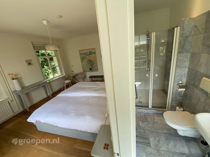 groepsaccommodatie-Nederland-Lengel-LEN-370-68.jpg, Ensuite,badkamer,2-persoonsbed