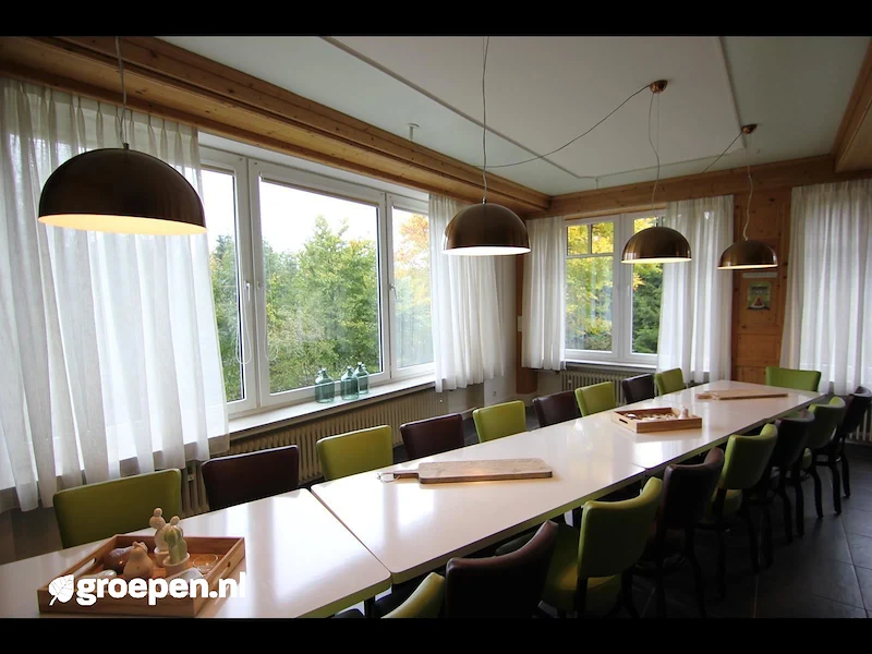 Groepsaccommodatie-Duitsland-Medebach-22 personen-KST-1774, Lange eettafel