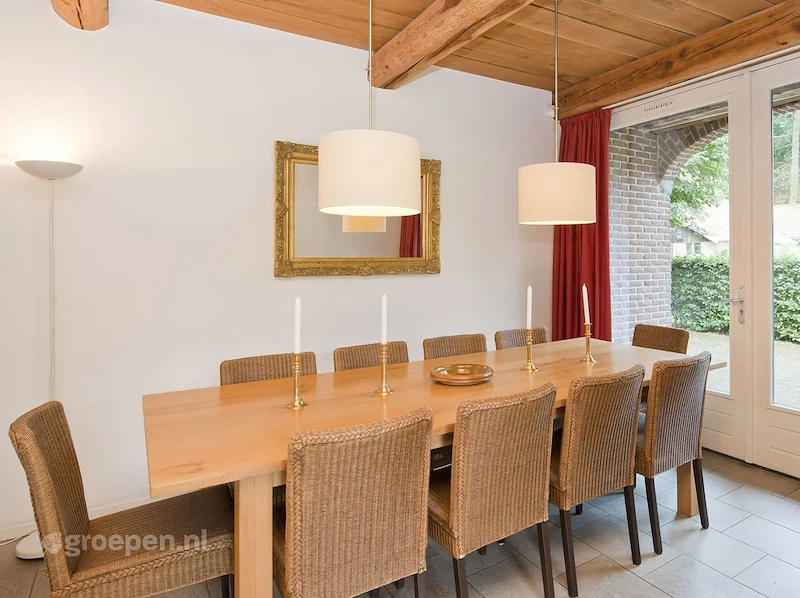 groepsaccommodatie-nederland-tubbergen-12-personen-tbn-696-028.jpg, tafel, stolen