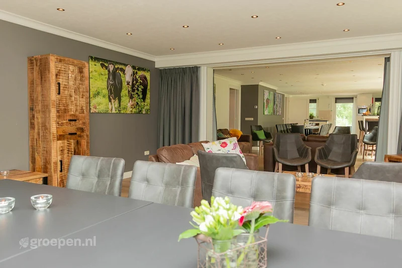 groepsaccommodatie-Aalten-AAL-2170-06.jpg, eettafel groepsaccommodatie-Aalten-AAL-2170-06.jpg, eettafel