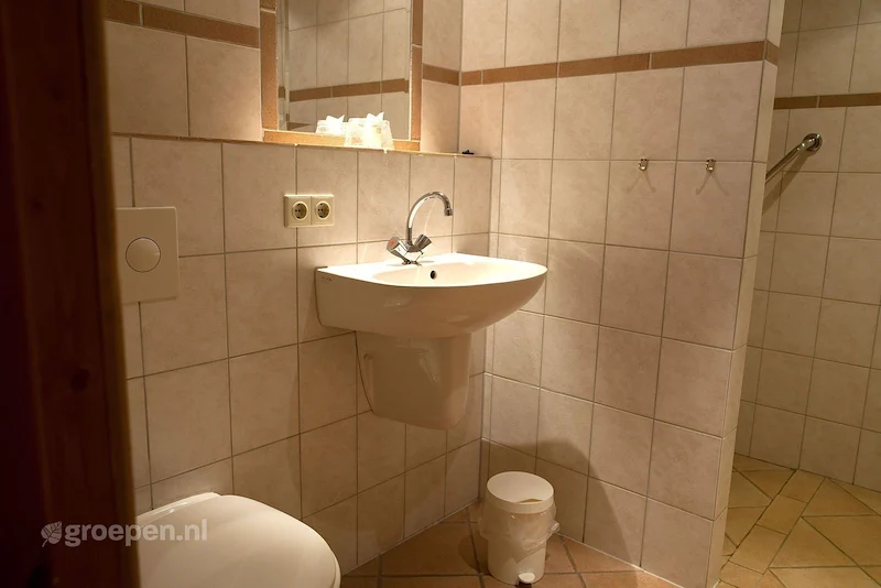 groepsaccommodatie-haaksbergen-hkb-1404-033.jpg, toilet