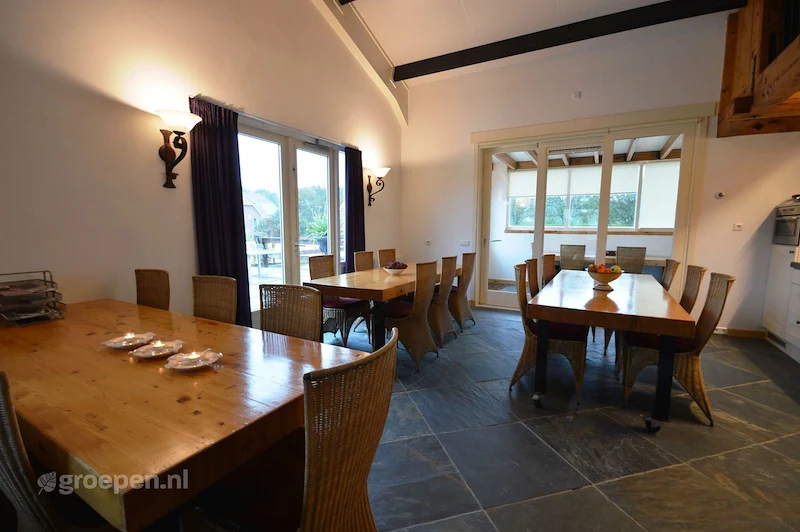 groepsaccommodatie-heeswijk-dinther-hsd-1518-071.jpg, tafel, stoelen groepsaccommodatie-heeswijk-dinther-hsd-1518-071.jpg, tafel, stoelen