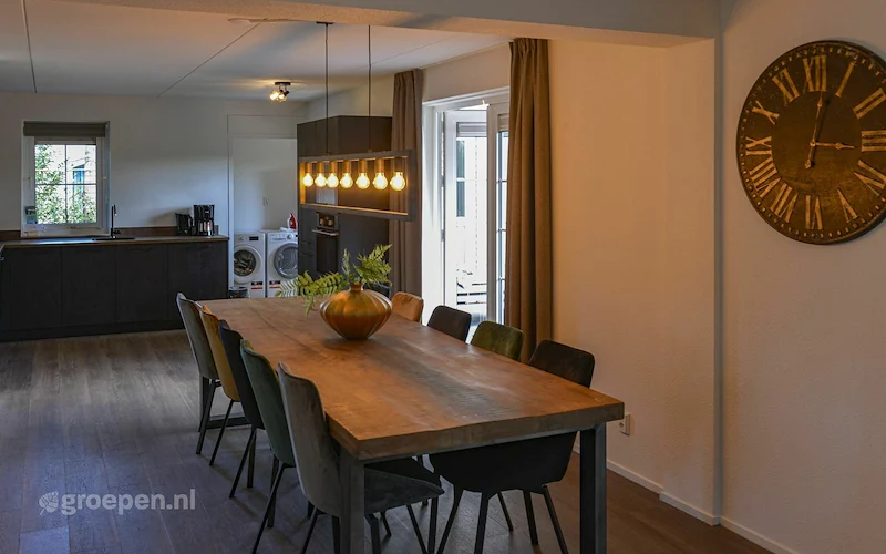 groepsaccommodatie-Nederland-Hellevoetsluis-10-personen-HLS-2157-12.jpg, tafel, stoelen