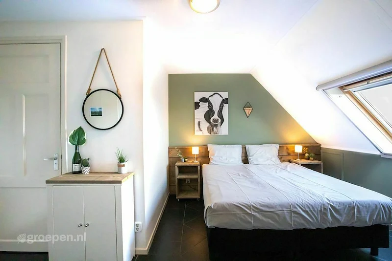 Groepsaccommodatie-Nederland-Lollum-LLM-745-G--09.jpg, Slaapkamer met tweepersoonsbed