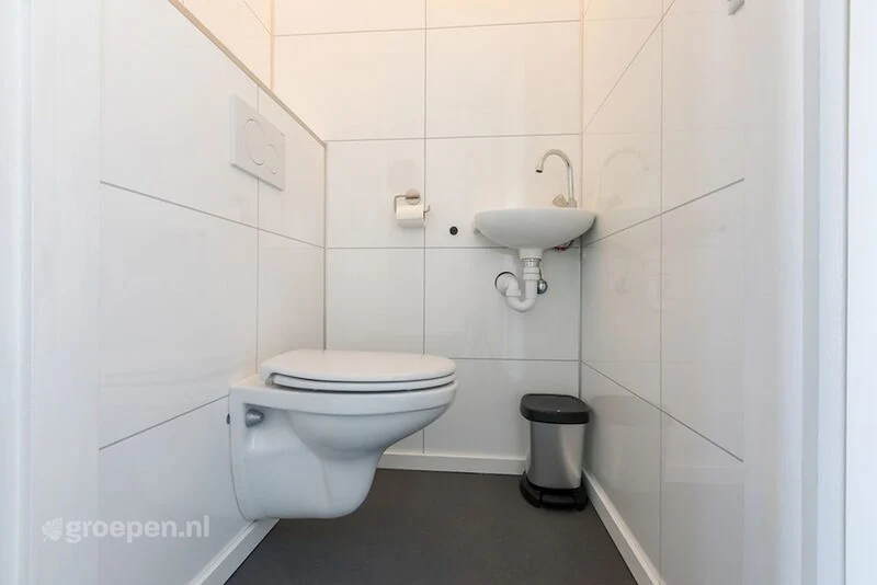 groepsaccommodatie-Nederland-Vrouwenpolder-VWP-2459-19.jpg, toilet
