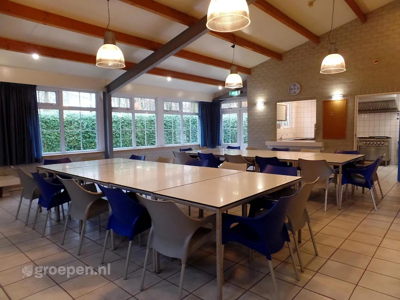 groepsaccommodatie-Nederland-Renesse-REN-4017-20.jpg, eettafels
