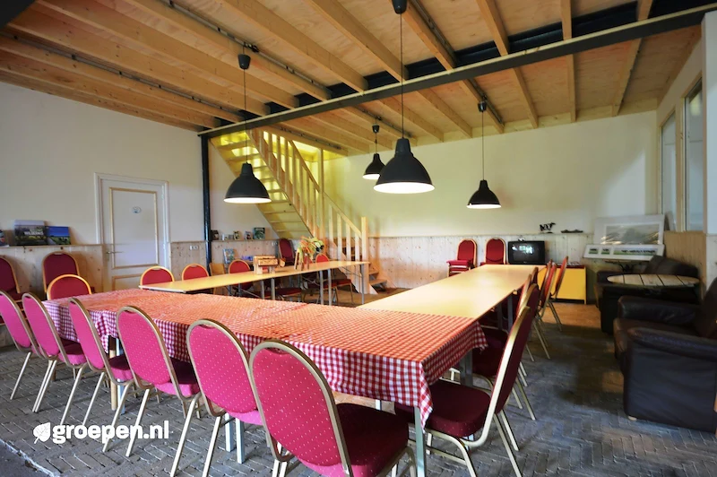 groepsaccommodatie-workum-wor-1246-034.jpg, tafel, stoelen groepsaccommodatie-workum-wor-1246-034.jpg, tafel, stoelen