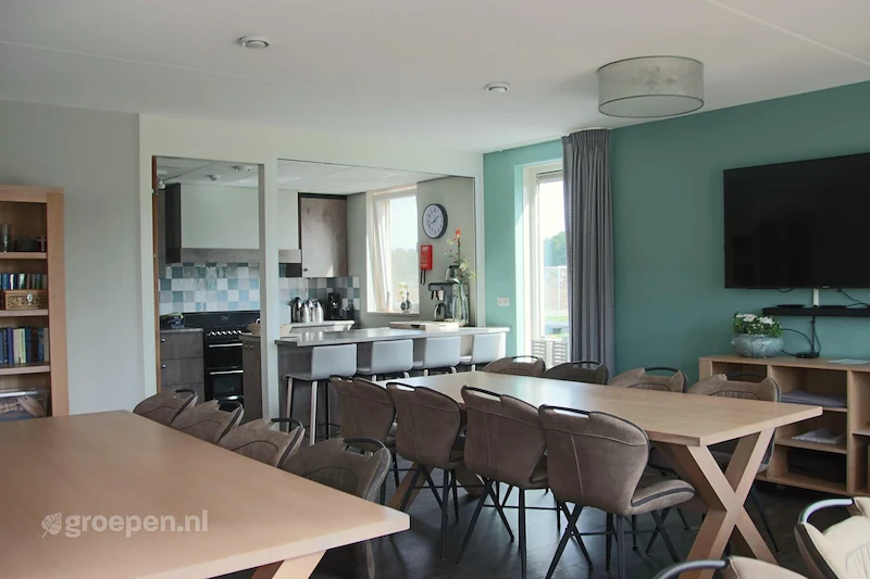 groepsaccommodatie-Nederland-Ane-ANE-16405.jpg, keuken, eetafels