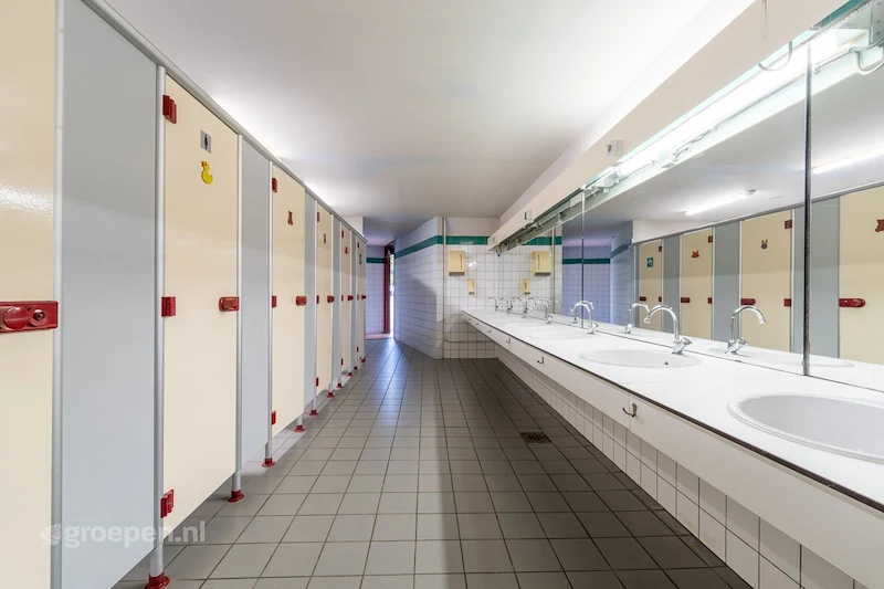 Groepsaccommodatie Heeswijk-dinther Nederland voor 34 personen HWD-2059-DG, toiletgebouw
