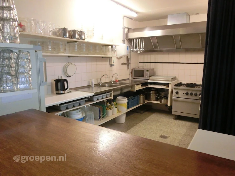 Groepsaccommodatie-Nes_akkrum-Nederland-30-personen-NES-1349.jpg, professionele keuken