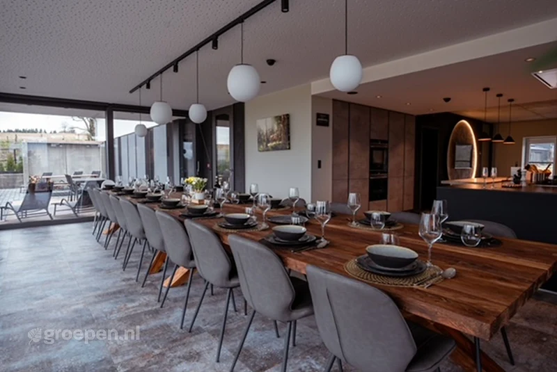 Groepsaccommodatie-Belgie-Bullingen-BLL-1544_154509.jpg, eettafel, stoelen Groepsaccommodatie-Belgie-Bullingen-BLL-1544_154509.jpg, eettafel, stoelen
