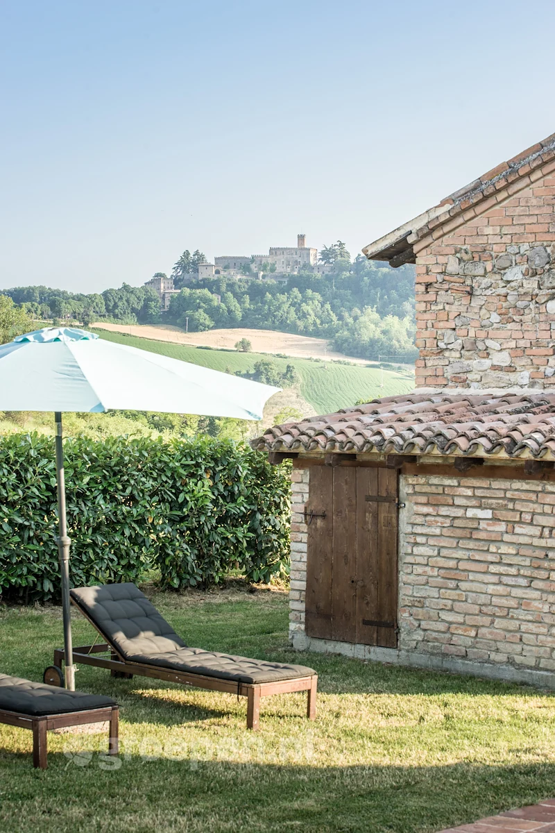 Villa-Italie-Salsomaggiore-Terme-14-personen-SMT-1028-22.jpg, parasol,ligstoelen,zwembad Villa-Italie-Salsomaggiore-Terme-14-personen-SMT-1028-22.jpg, parasol,ligstoelen,zwembad