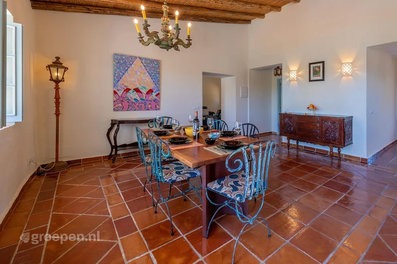 Groepsaccommodatie-10 personen-Portugal-Quelfes-QUE-1445-04.jpg, Eettafel