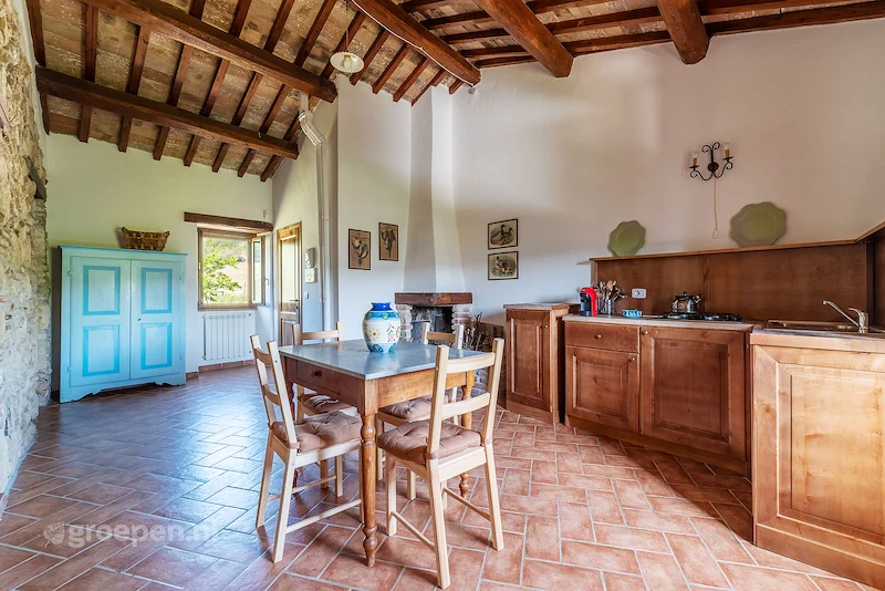 Villa-Italië-Umbrië-Amelia-20personen-AME-2230-035.jpg, keuken,eettafel,eetruimte Villa-Italië-Umbrië-Amelia-20personen-AME-2230-035.jpg, keuken,eettafel,eetruimte