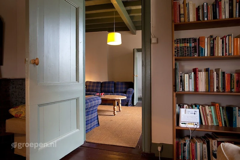 groepsaccommodatie-leur-leu-582-140.jpg, boekenkast