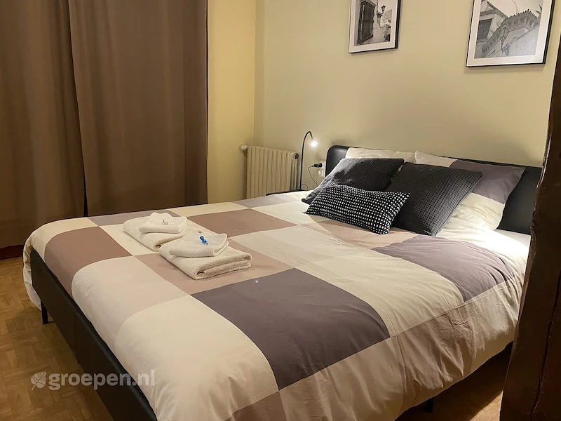 groepsaccommodatie-Frankrijk-Camurac-25-personen-CAM-3011-06.jpg, 2-persoonsbed groepsaccommodatie-Frankrijk-Camurac-25-personen-CAM-3011-06.jpg, 2-persoonsbed