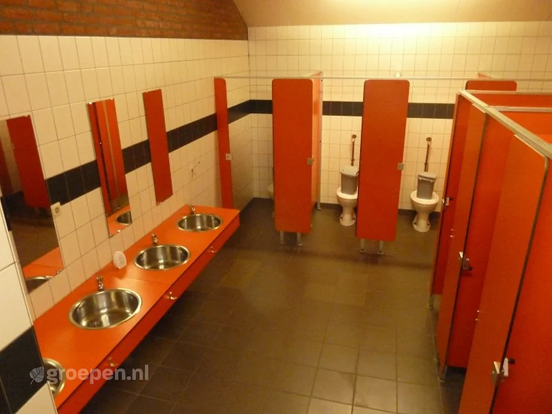 Groepsaccommodatie-60 personen-Nederland-Bergeijk-BRG-0032-03.jpg, Sanitaire ruimte