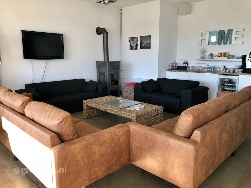 Groepsaccommodatie-Nederland-Teuge-24 personen-TEU-0033, woonkamer, zithoek