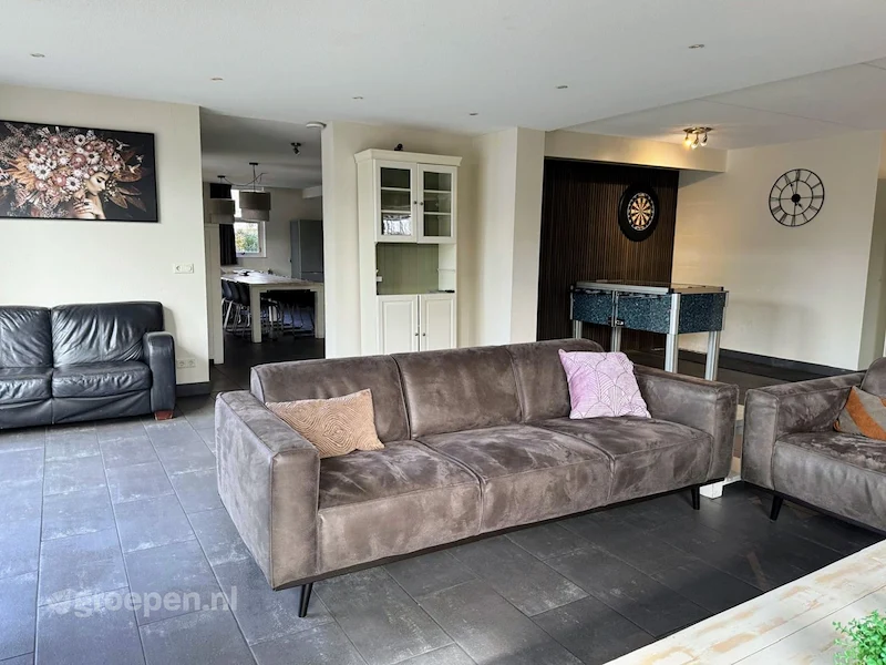 groepsaccommodatie-Nederland-Vrouwenpolder-VRO-7940-06.jpg, sofa