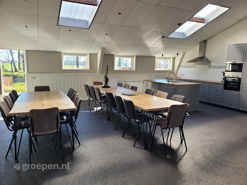 groepsaccommodatie-Nederland-De_Moer-MOE-1604-04.jpg, eetkamer