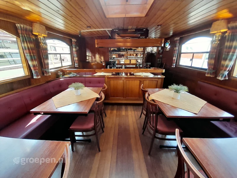 groepsaccommodatie-Nederland-Akkrum-24-personen-AKK-1075.jpg., eetruimte