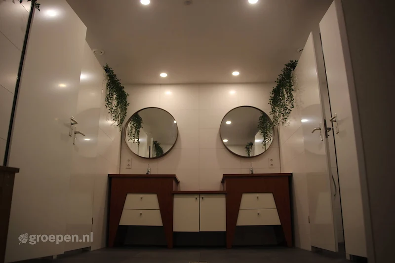 Groepsaccommodatie-Nederland-Limburg-Ulestraten-14-personen-ULE-0035-B, badkamer Groepsaccommodatie-Nederland-Limburg-Ulestraten-14-personen-ULE-0035-B, badkamer