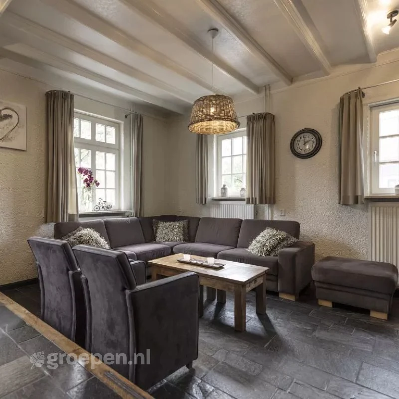 Groepsaccommodatie- Nederland- Ysselsteyn- 20-personen- IJS-3350-18.jpg, bank