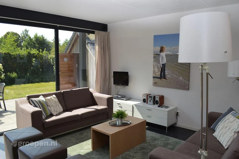 groepsaccommodatie-Nederland-Balk-BLK-100307.jpg, woonkamer