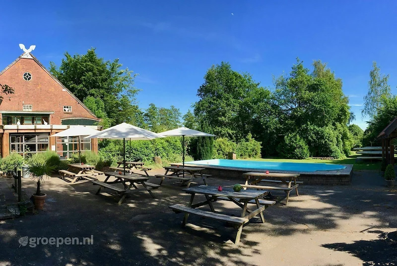 Groepsaccommodatie-Nederland—Gieterveen—20-personen-GTV-2367.jpg, picknicktafel