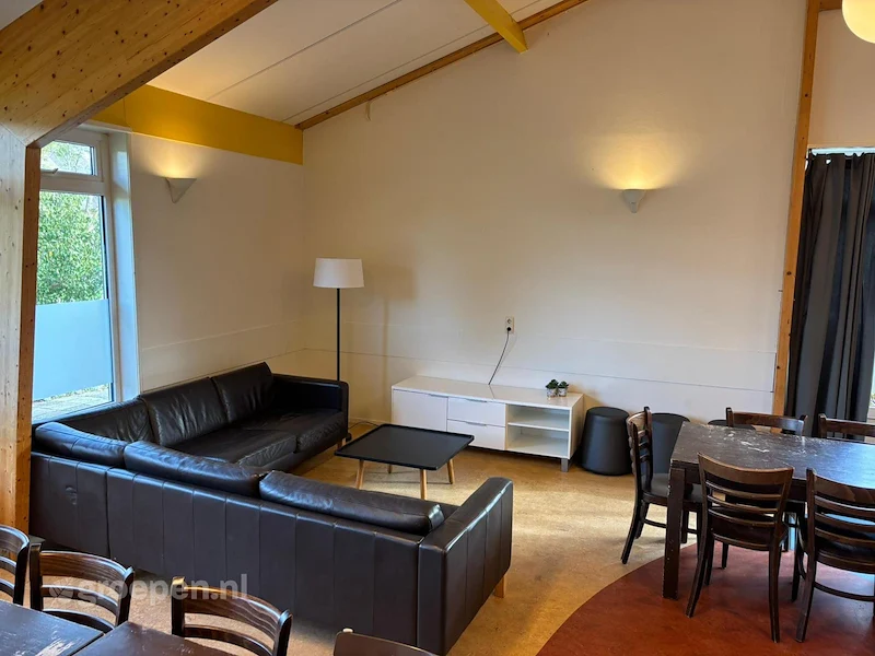 groepsaccommodatie-Nederland-Heeg-42 personen-HEE-3756-20.jpg, Hoekbank,Zithoek groepsaccommodatie-Nederland-Heeg-42 personen-HEE-3756-20.jpg, Hoekbank,Zithoek