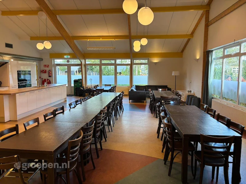 groepsaccommodatie-Nederland-Heeg-42 personen-HEE-3756-19.jpg, Woonkeuken,Lange eettafels groepsaccommodatie-Nederland-Heeg-42 personen-HEE-3756-19.jpg, Woonkeuken,Lange eettafels