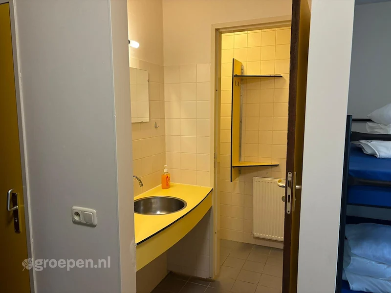groepsaccommodatie-Nederland-Heeg-36 personen-HEE-3556-12.jpg, Badkamer,Douche groepsaccommodatie-Nederland-Heeg-36 personen-HEE-3556-12.jpg, Badkamer,Douche