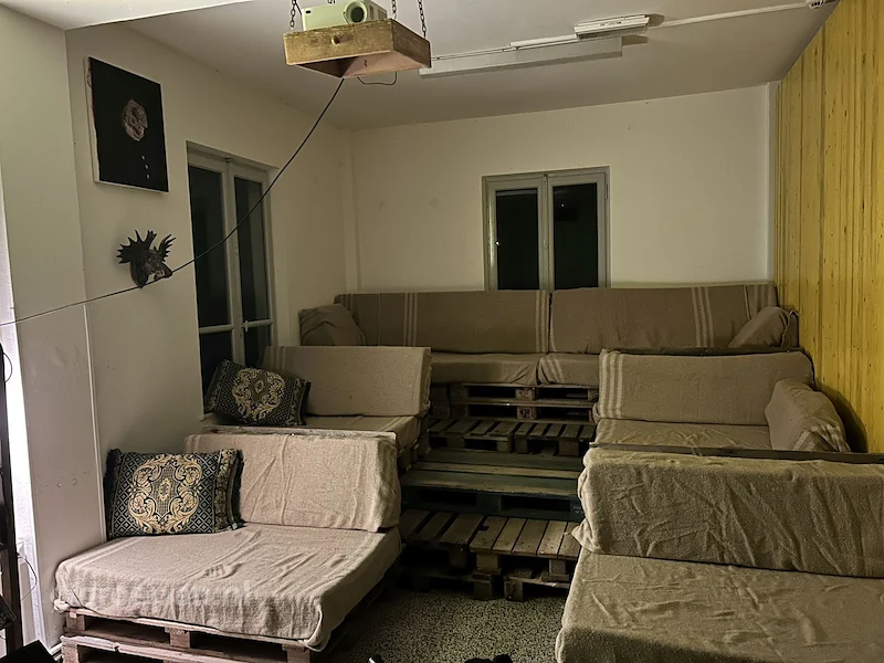Groepsaccommodatie-Italië-Aosta-Torgnon-TOR-9014-11.jpg, TV zaal, beamer