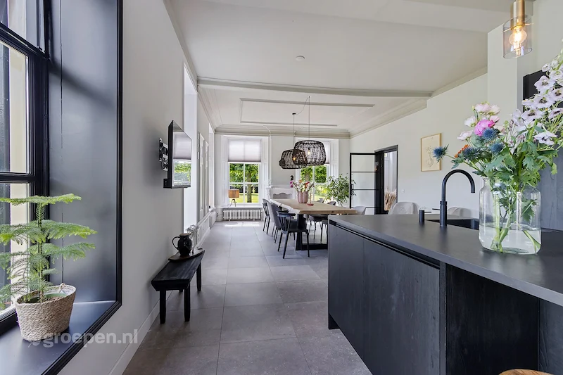 Groepsaccommodatie-Nederland-Rijs-14personen-RIJ-615907.jpg, keuken en eettafel Groepsaccommodatie-Nederland-Rijs-14personen-RIJ-615907.jpg, keuken en eettafel