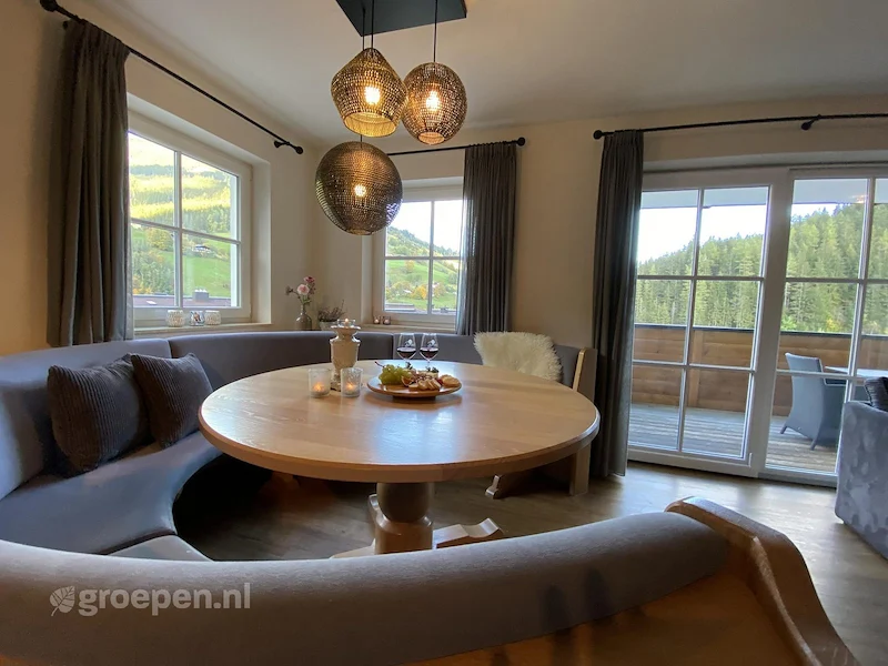 Groepsaccommodatie-Oostenrijk-Saalbach-SLB-3561, Eeettafel