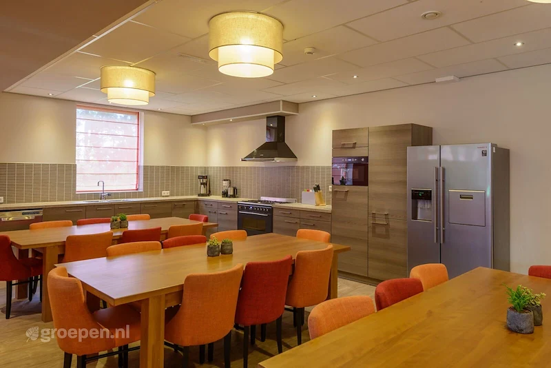 groepsaccommodatie-Baarlo-BAO-138235.jpg, eettafels, keuken