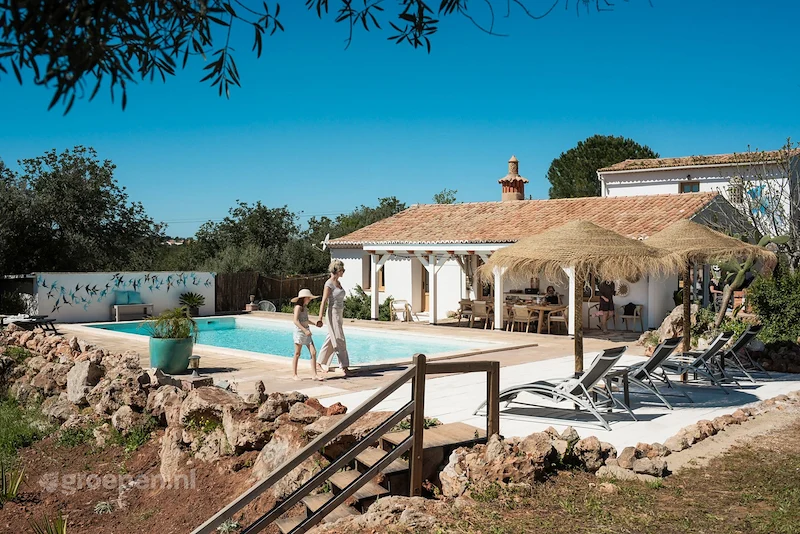 Groepsaccommodatie-Portugal-Paderne-12personen-PAD-4961035.jpg, Zwembad, overdekt terras