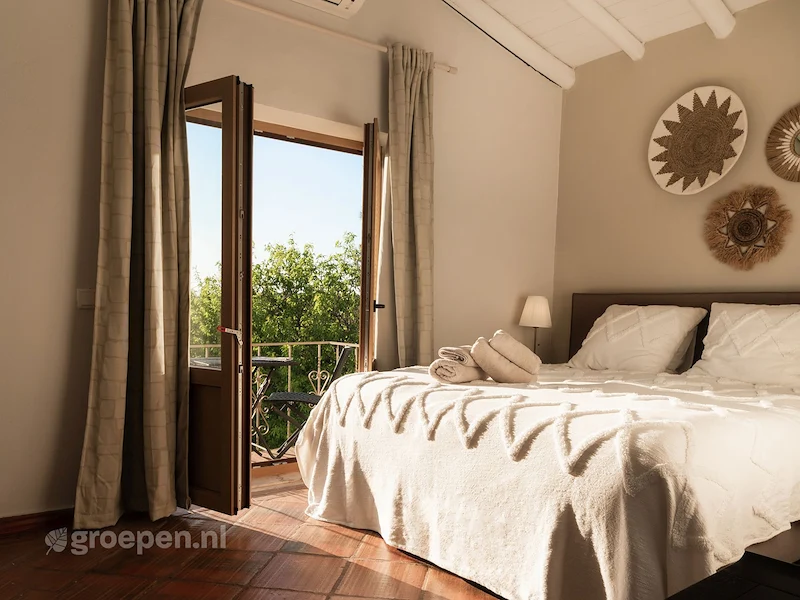 Groepsaccommodatie-Portugal-Paderne-12personen-PAD-4961051.jpg, 2-persoonsbed, balkon