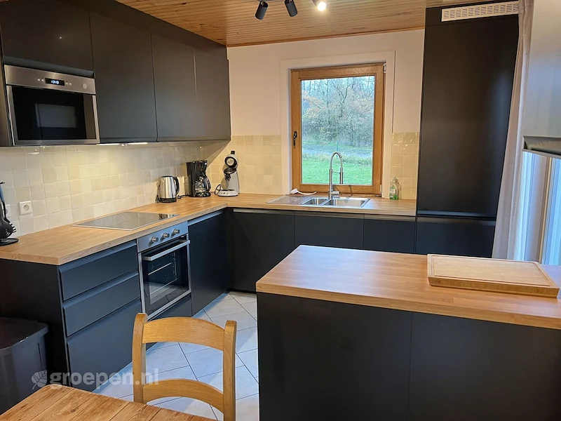 Groepsaccommodatie-Belgie-Ardennen-Somme-Leuze-12 personen-ARO-5566-14.jpg, keuken