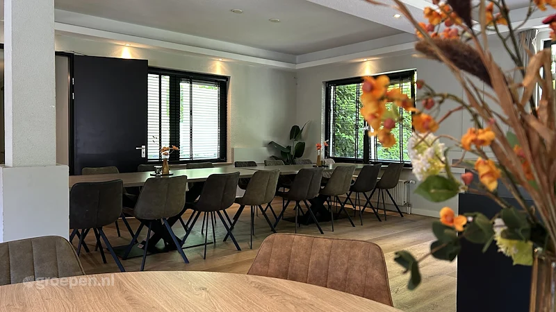 groepsaccommodatie-Nederland-Berg_en_Dal-40 personen-BER-986-, Lange eettafel groepsaccommodatie-Nederland-Berg_en_Dal-40 personen-BER-986-, Lange eettafel