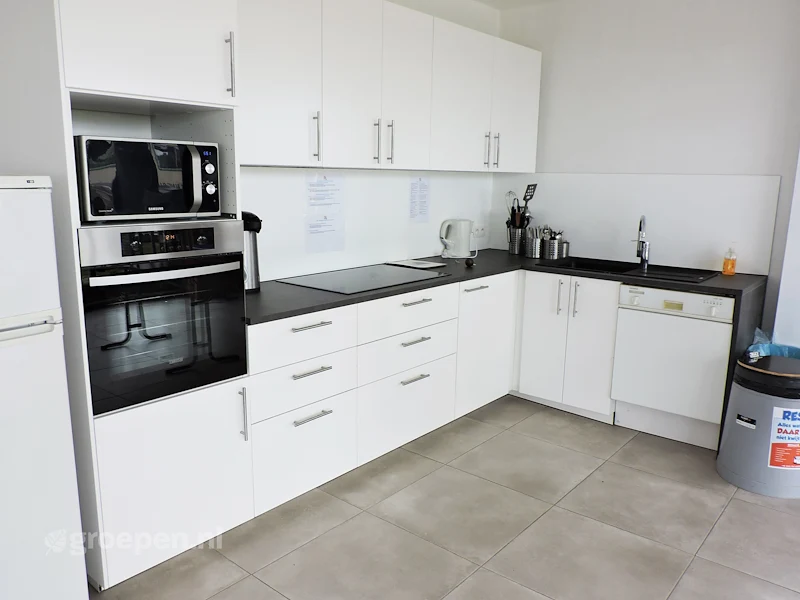 Groepsaccommodatie-Belgie-Nieuwpoort-20p-NWP-2340, keuken Groepsaccommodatie-Belgie-Nieuwpoort-20p-NWP-2340, keuken