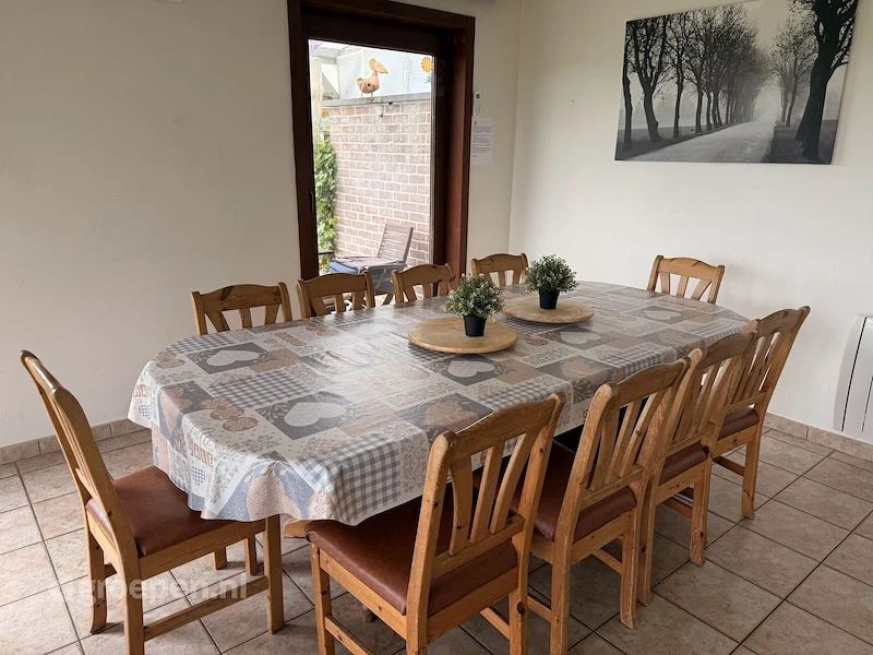 Groepsaccommodatie-Belgie-Somme-Leuze-11 personen-ARO-5588--31.jpg, eettafel stoelen eetkamer Groepsaccommodatie-Belgie-Somme-Leuze-11 personen-ARO-5588--31.jpg, eettafel stoelen eetkamer