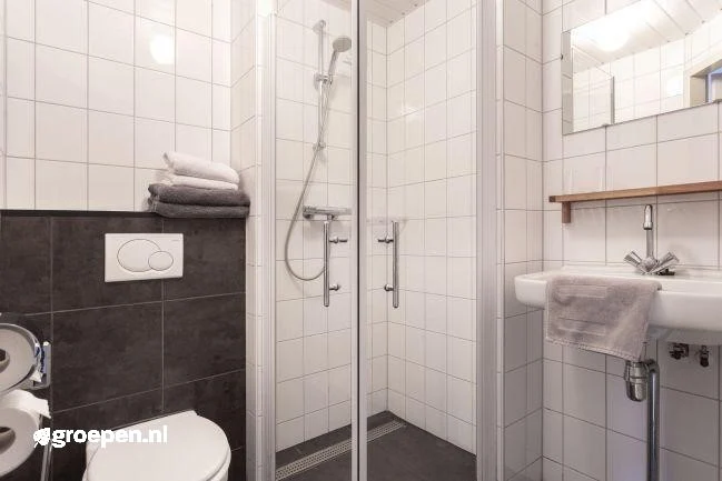 groepsaccommodatie-Nederland-Voorthuizen-VOO-4014--13.jpg, wc, douche