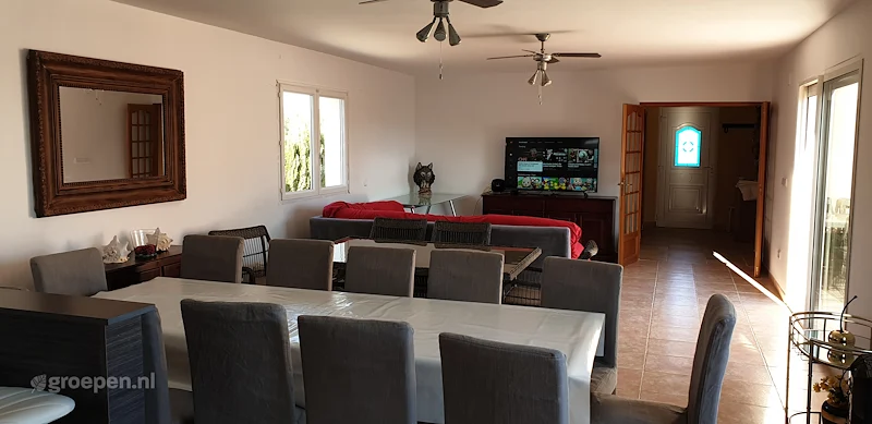 Groepsaccommodatie-SPANJE- L'Ametlla de Mar-36personen-LAM-9574, eettafel