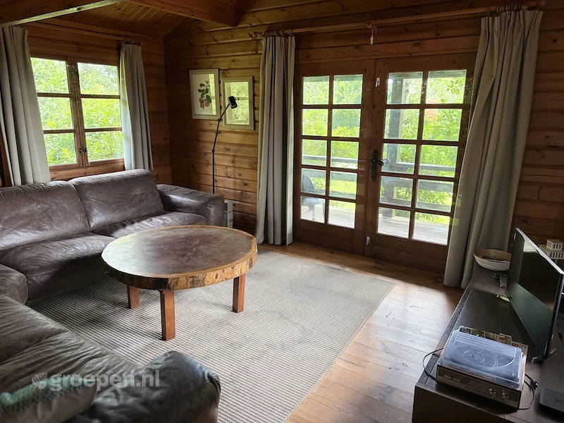 Groepsaccommodatie-Belgie-Ardennen-Beffel-8 personen-ARO-5606--26.jpg, Woonkamer, gordijnen Groepsaccommodatie-Belgie-Ardennen-Beffel-8 personen-ARO-5606--26.jpg, Woonkamer, gordijnen